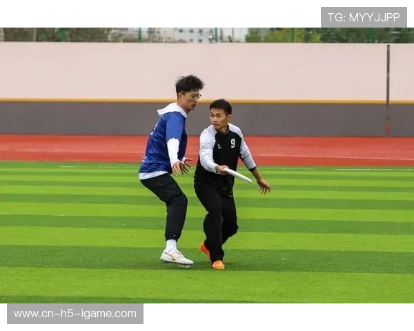 飞盘战术揭秘:西安飞盘队如何运用快攻制胜对手